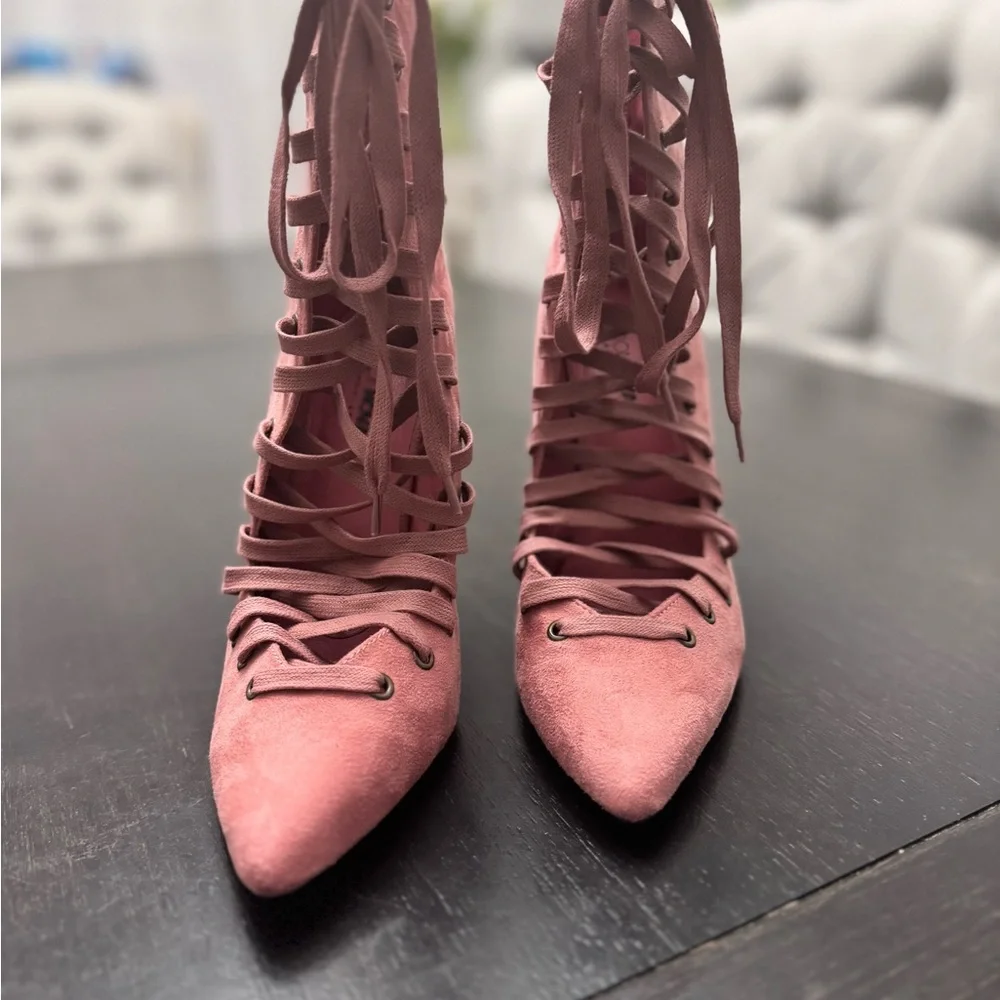 Fashion Nova size 10 4 inch lace up boots - Picture 2 of 5